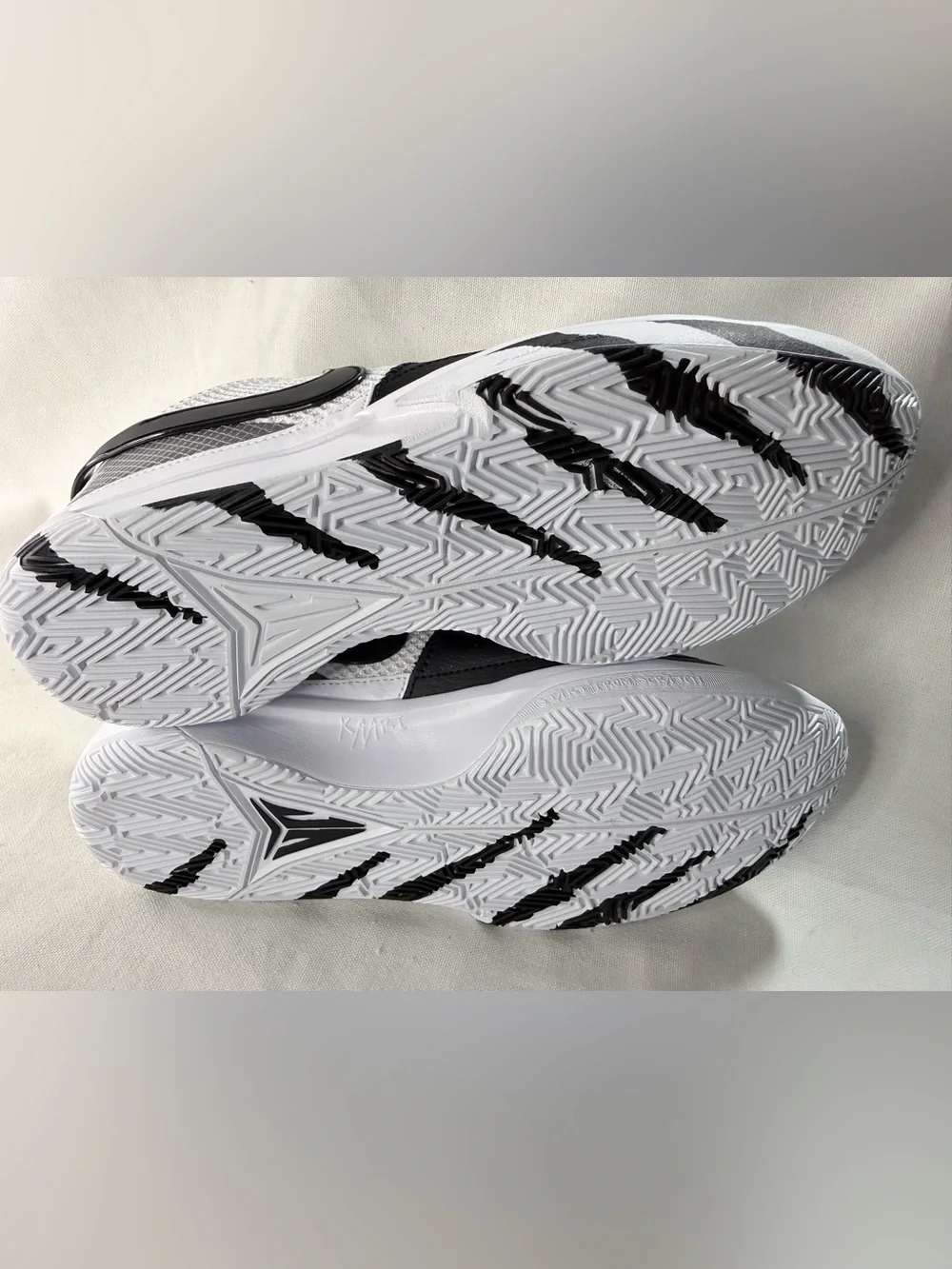 Nike JA 1 Scratch 2.0 JA Morant’s Men's White and Black Athletic Sneakers Sz 8.5